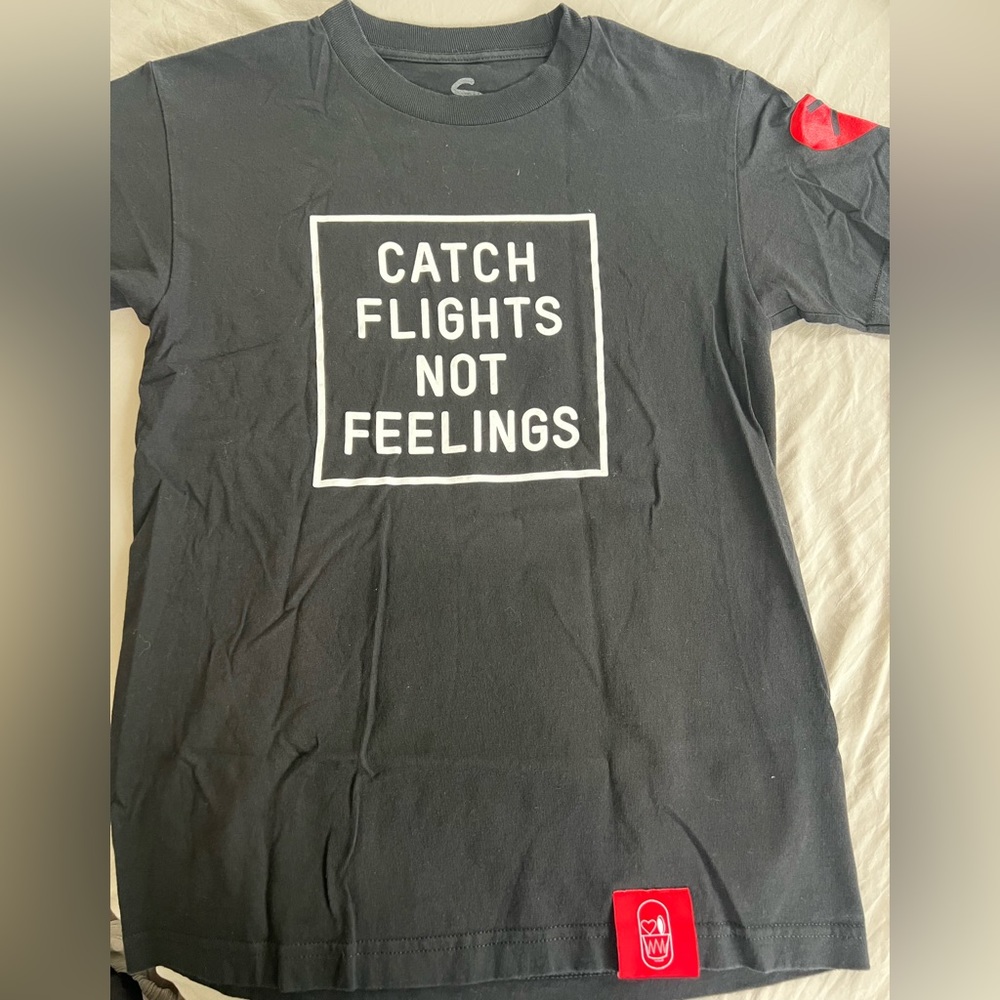 Men’s small graphic tee